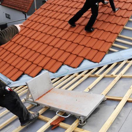 Dachdecker • Fassadenbau • Solaranlagen - BS Dach